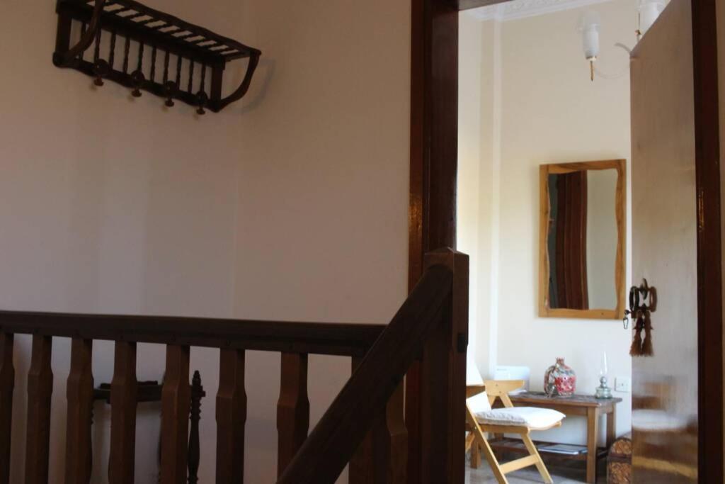 Velia Guesthouse Калаврита Экстерьер фото